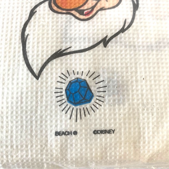 NIP NWT Vintage Beach Disney Plastic Backed Table Cover The Seven Dwarfs 54x88” - Picture 3 of 4